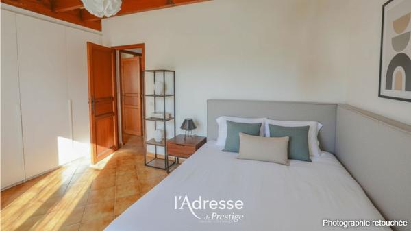 Maison néo-basque à Ascain - 4 chambres sur 3 niveaux, 2 studios locatifs