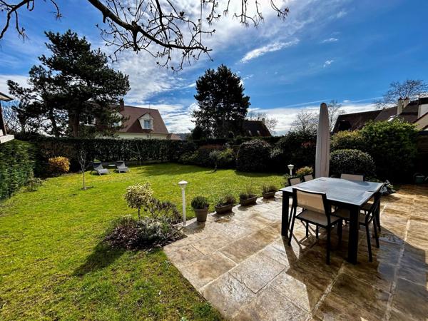 CROISSY SUR SEINE : très belle maison familiale 7P - 128.77m2