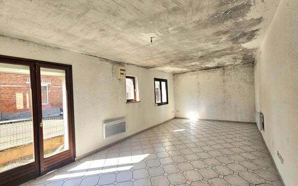 Maison à vendre    3 pièces •  Vendeuil