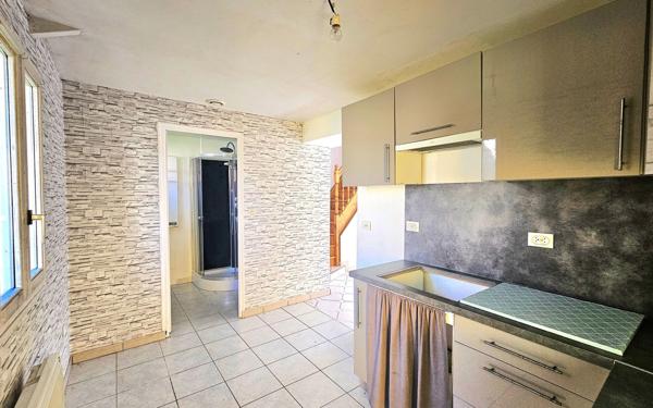 Maison à vendre    3 pièces •  Vendeuil