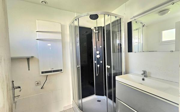 Maison à vendre    3 pièces •  Vendeuil