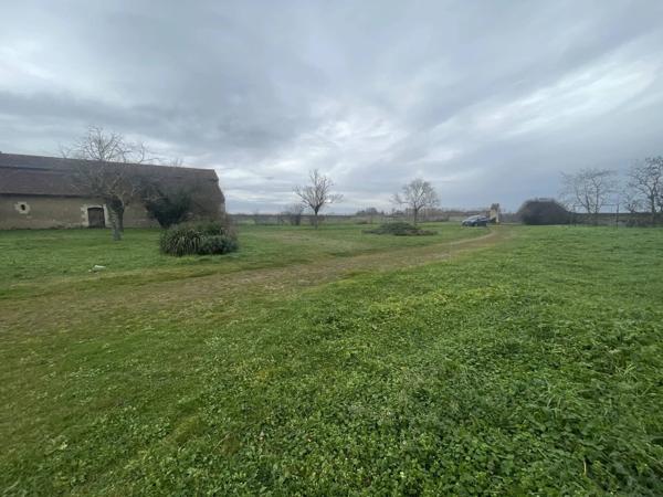 Propriété de maître à rénover – Nombreuses dépendances