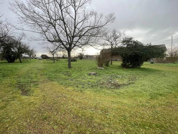 Propriété de maître à rénover – Nombreuses dépendances