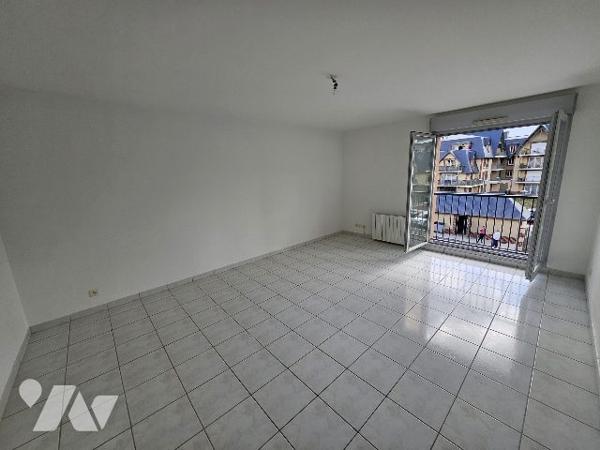 PONT L'EVEQUE proche centre-ville à louer F2 de 47m2