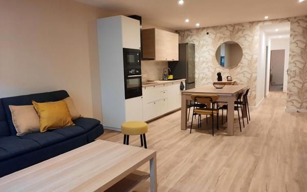 Appartement à vendre    4 pièces • 80 m2 Bayonne