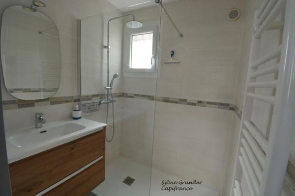 Maison de plain pied à vendre 3 pièces SAINT MITRE LES REMPARTS (13), 2minutes de la plage QUARTIER VARAGE