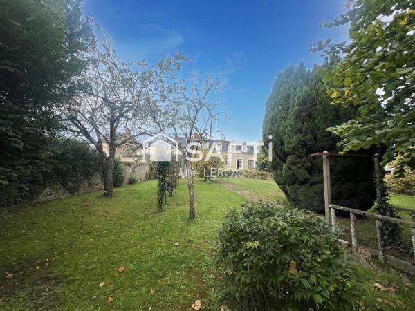 Grande demeure familiale -151 m² - 72540 Loué