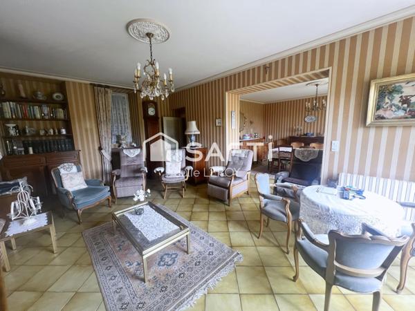 Grande demeure familiale -151 m² - 72540 Loué