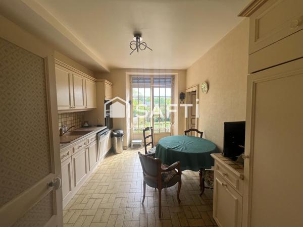 Grande demeure familiale -151 m² - 72540 Loué