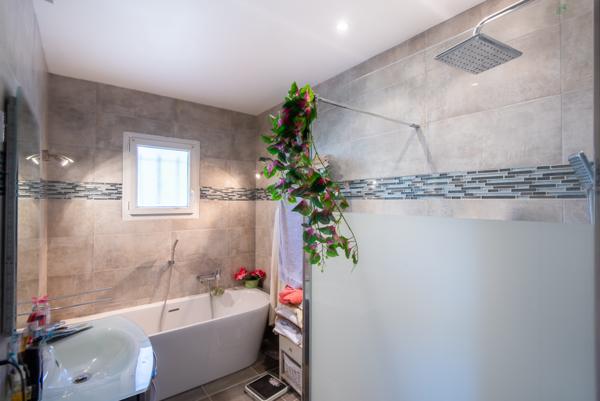 Viager occupé - La Bouilladisse 13 - Maison avec studio indépendant et piscine