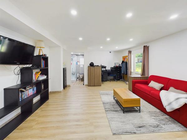 Superbe rénovation pour cette maison en pierre avec potentiel de revenus près de Beynac