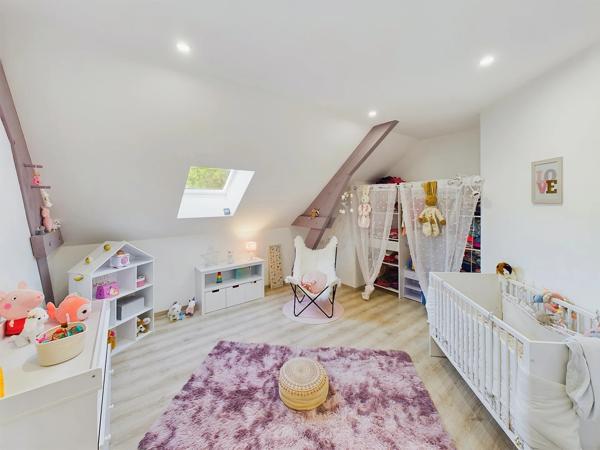 Superbe rénovation pour cette maison en pierre avec potentiel de revenus près de Beynac