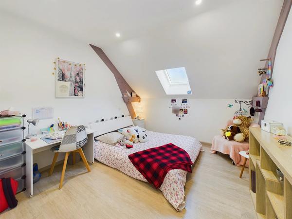 Superbe rénovation pour cette maison en pierre avec potentiel de revenus près de Beynac