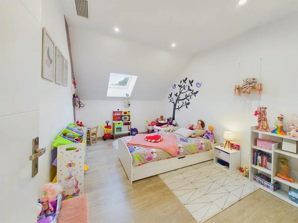 Superbe rénovation pour cette maison en pierre avec potentiel de revenus près de Beynac
