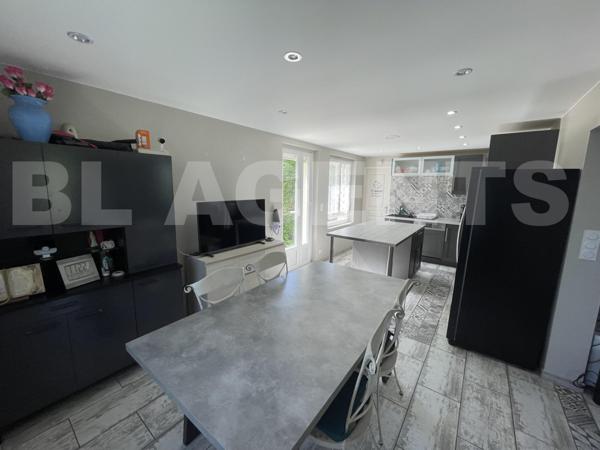 Maison 6 CHAMBRES 157 m² 