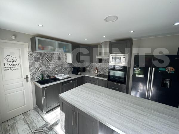 Maison 6 CHAMBRES 157 m² 