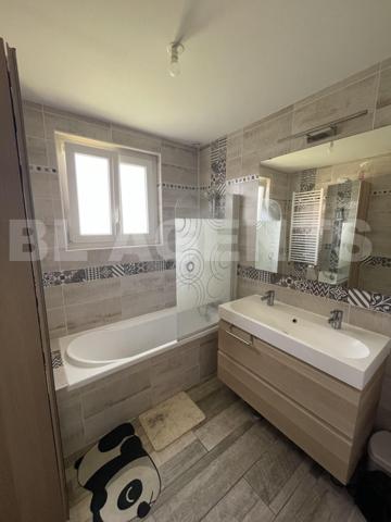 Maison 6 CHAMBRES 157 m² 