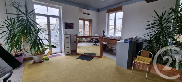 Immeuble à vendre  900 m2 CUISERY - 71