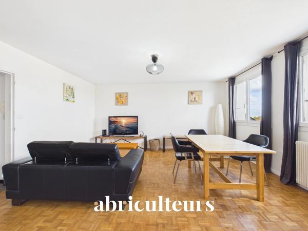 Appartement meublé de 75,67m2 Calme d'une avenue privée Balcon Dernier étage en location à Nantes (44100)