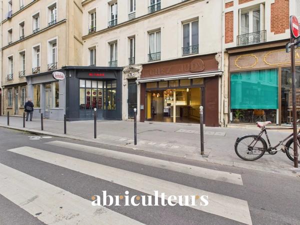 PARIS 12 BASTILLE / RUE DE CHARENTON : MURS TOUS COMMERCES 76M² EMPLACEMENT PRIME AVEC TERRASSE
