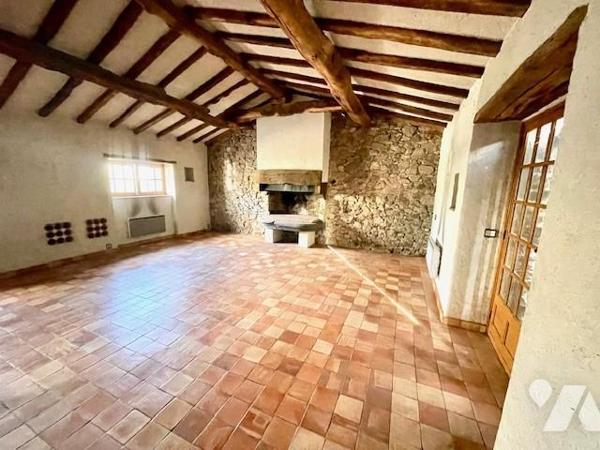 LES SORINIERES , maison en pierre de type T3