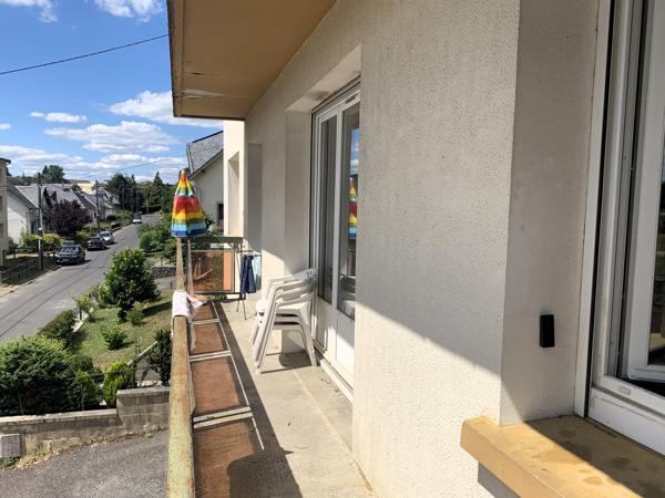 Immeuble avec garages