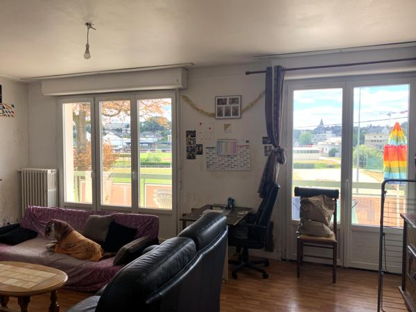 Immeuble avec garages