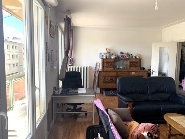 Immeuble avec garages
