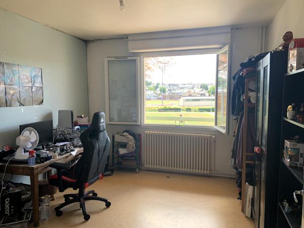 Immeuble avec garages