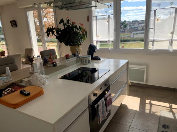 Immeuble avec garages