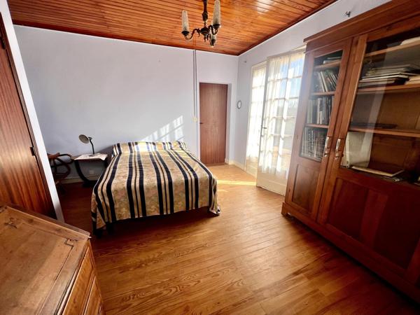 Maison de ville dans un village de campagne