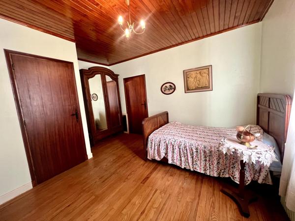 Maison de ville dans un village de campagne