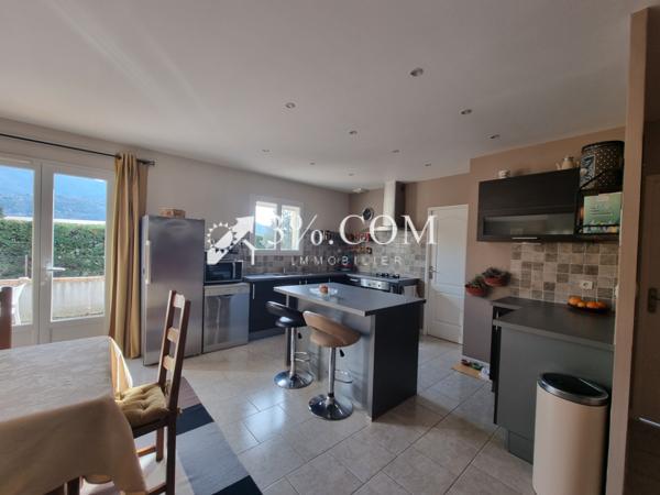 Villa 4 pièce(s) 2 chambre(s) 101 m²