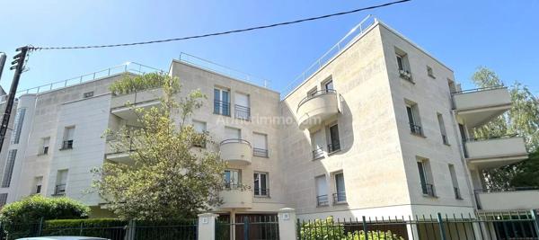 Vente                                                      Appartement
                        
                     5 pièces                      103 m2                     à Fontenay-Aux-Roses