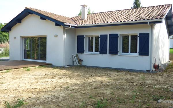 Maison à vendre    4 pièces •  Urcuit