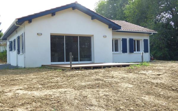 Maison à vendre    4 pièces •  Urcuit