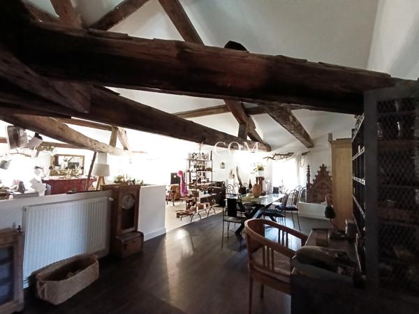 Appartement 3 pièce(s) 2 chambre(s) 176 m²