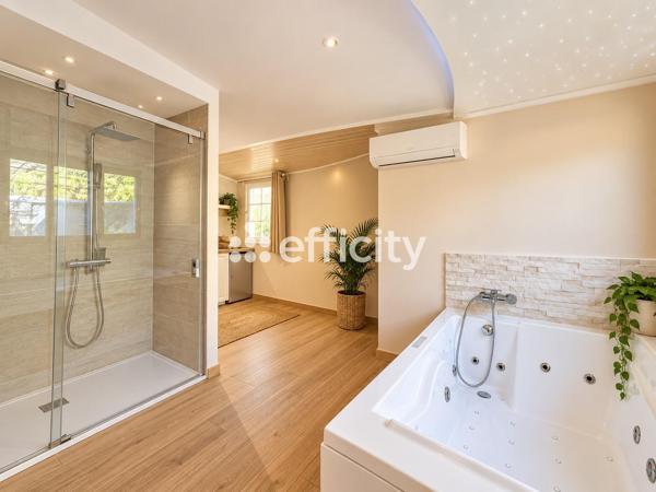 Maison
         4 pièces
        - 175 m² 770 000 € *