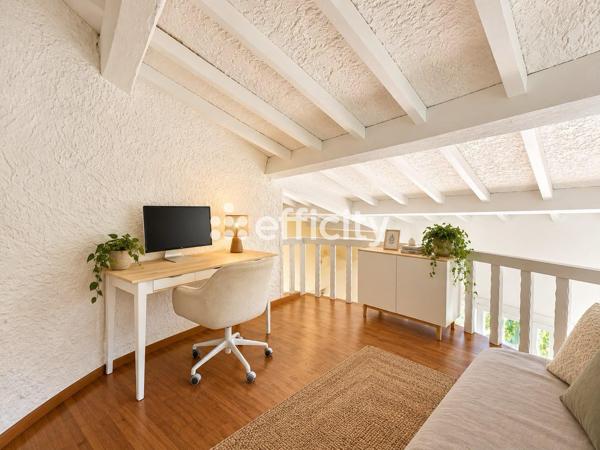 Maison
         4 pièces
        - 175 m² 770 000 € *