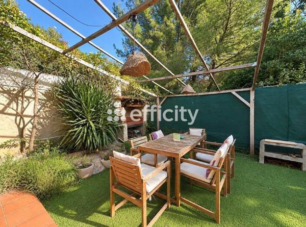 Maison
         4 pièces
        - 175 m² 770 000 € *