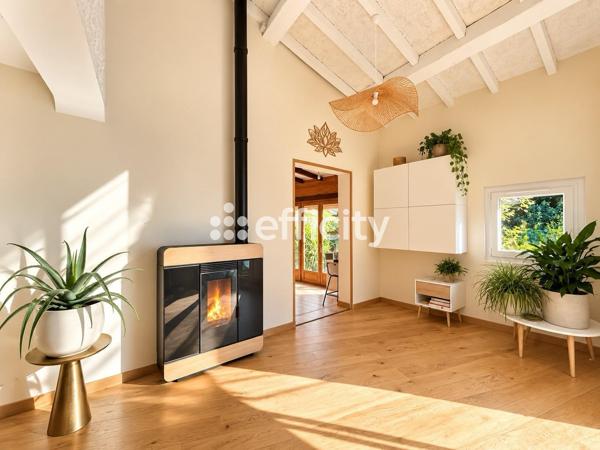 Maison
         4 pièces
        - 175 m² 770 000 € *