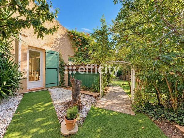 Maison
         4 pièces
        - 175 m² 770 000 € *