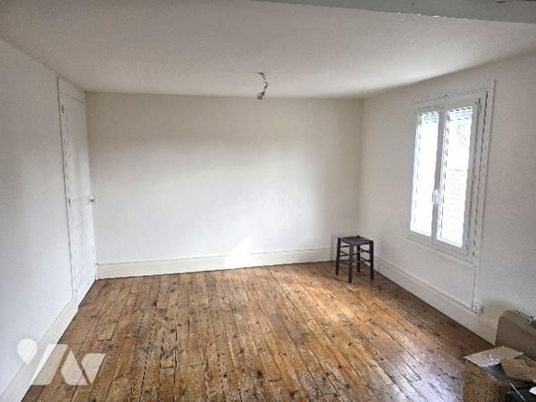 Maison avec terrain de 1457 m2 à Bellerive-sur-Allier