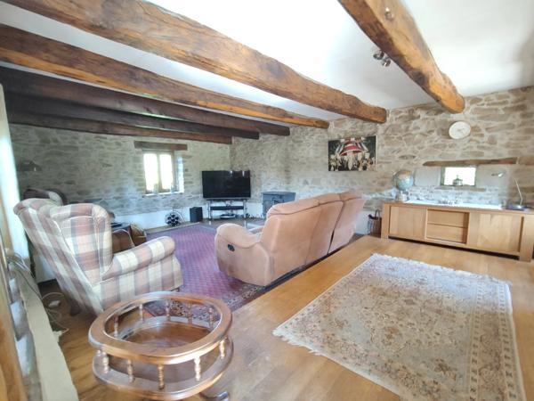 Maison en pierre atypique