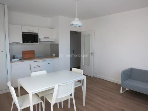Location                                                      Appartement
                        
                     2 pièces                      34 m2                     à Melesse