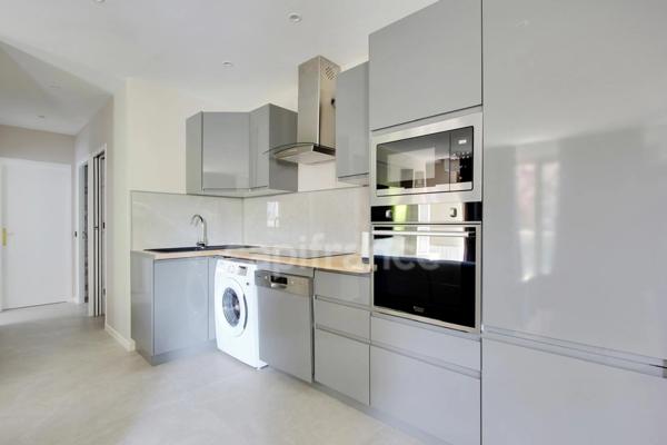 Appartement à louer 4 pièces meublé  PARIS 17EME ARRONDISSEMENT (75)