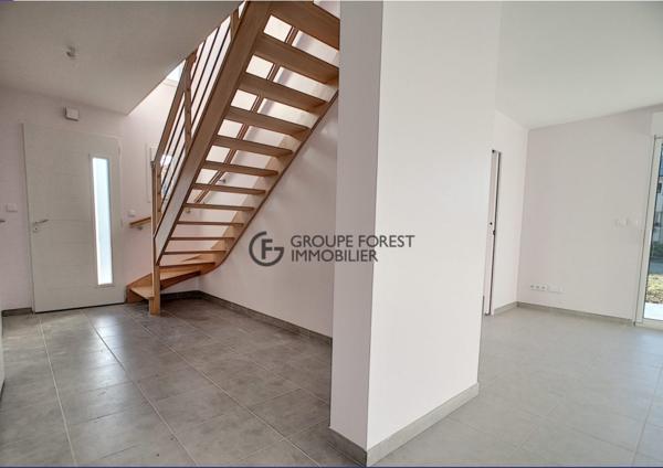 Maison individuelle 3 chambres - Bureau et jardin.