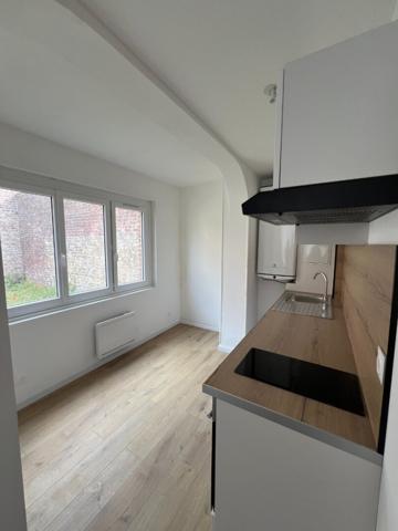 Studio de 26 m² rénové - CALAIS QUARTIER VAUXHALL