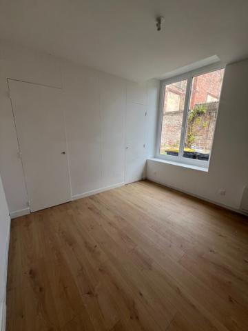 Studio de 26 m² rénové - CALAIS QUARTIER VAUXHALL