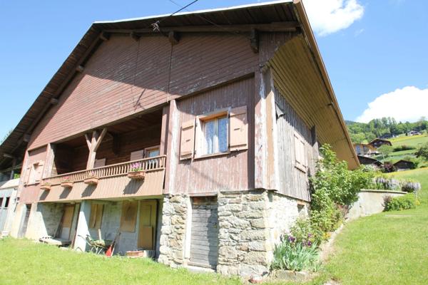 À Vendre : Ancien Corps de Ferme à Rénover -secteur recherché de Thônes (74)